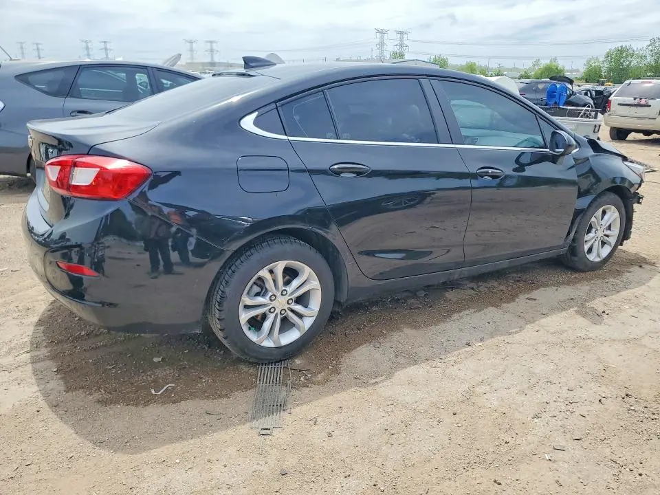 2019 CHEVROLET CRUZE LT  
