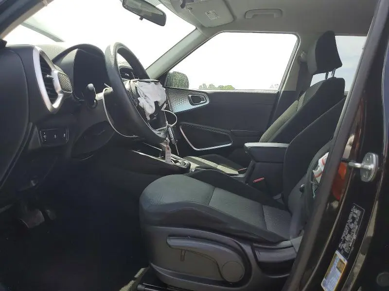 2021 KIA SOUL LX  
