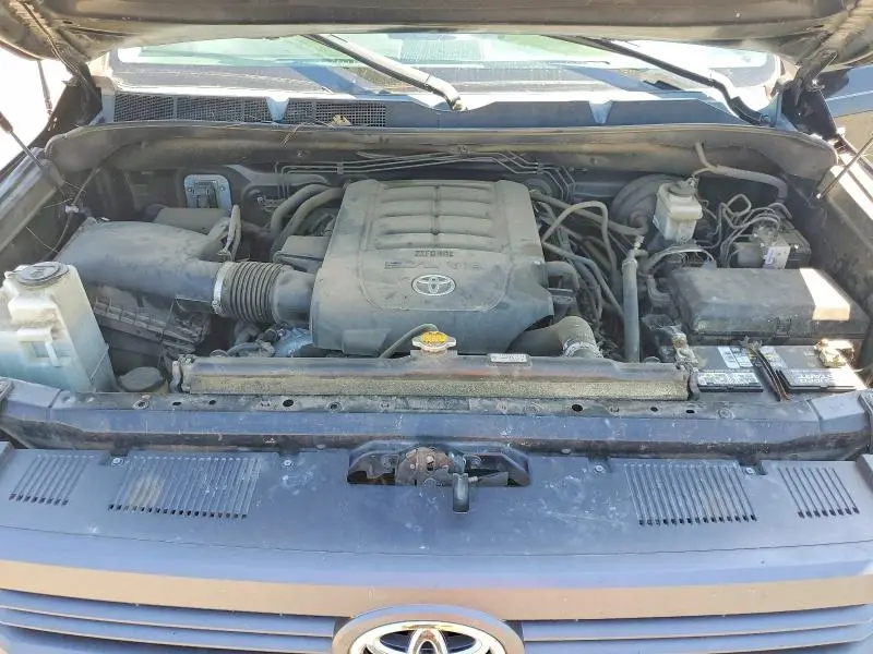 2015 TOYOTA TUNDRA CREWMAX SR5  