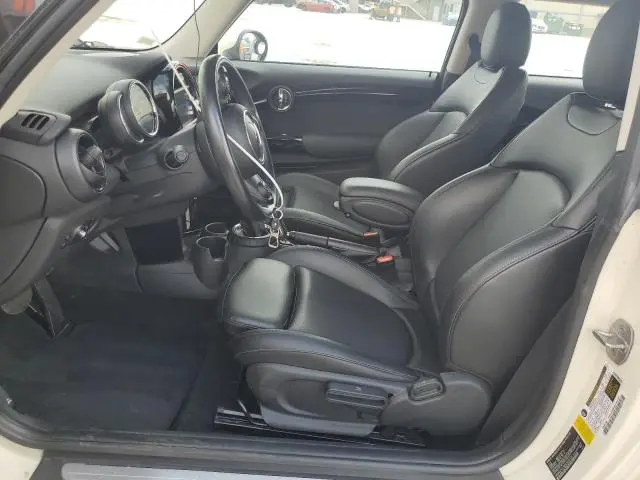 2016 MINI COOPER S