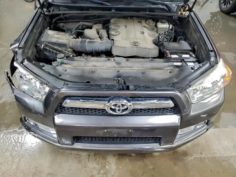 2011 TOYOTA 4RUNNER SR5  