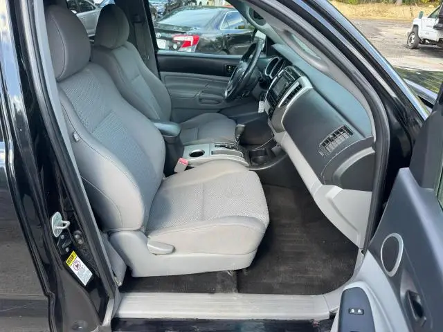 2013 TOYOTA TACOMA V6  