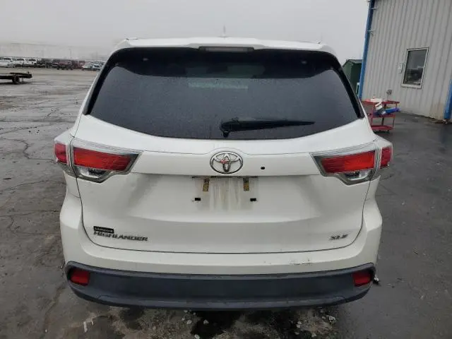 2016 TOYOTA HIGHLANDER XLE  