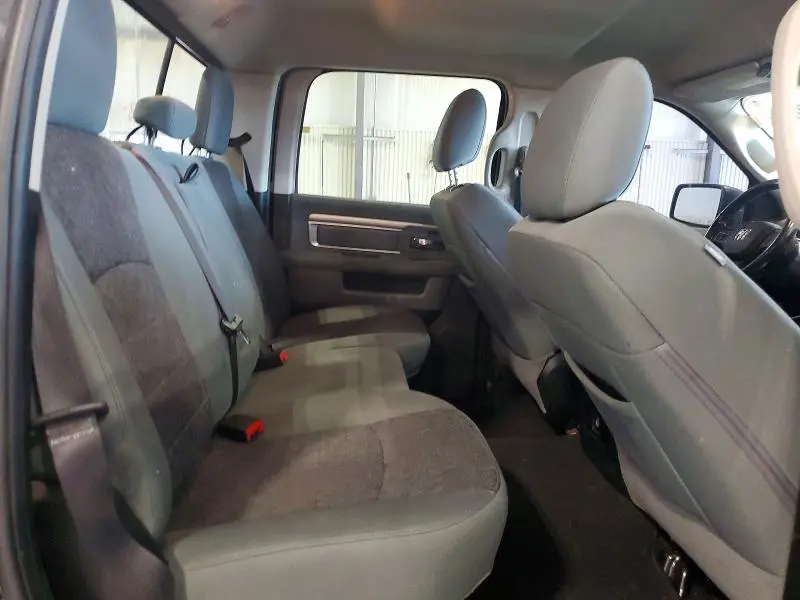 2018 RAM 1500 SLT  
