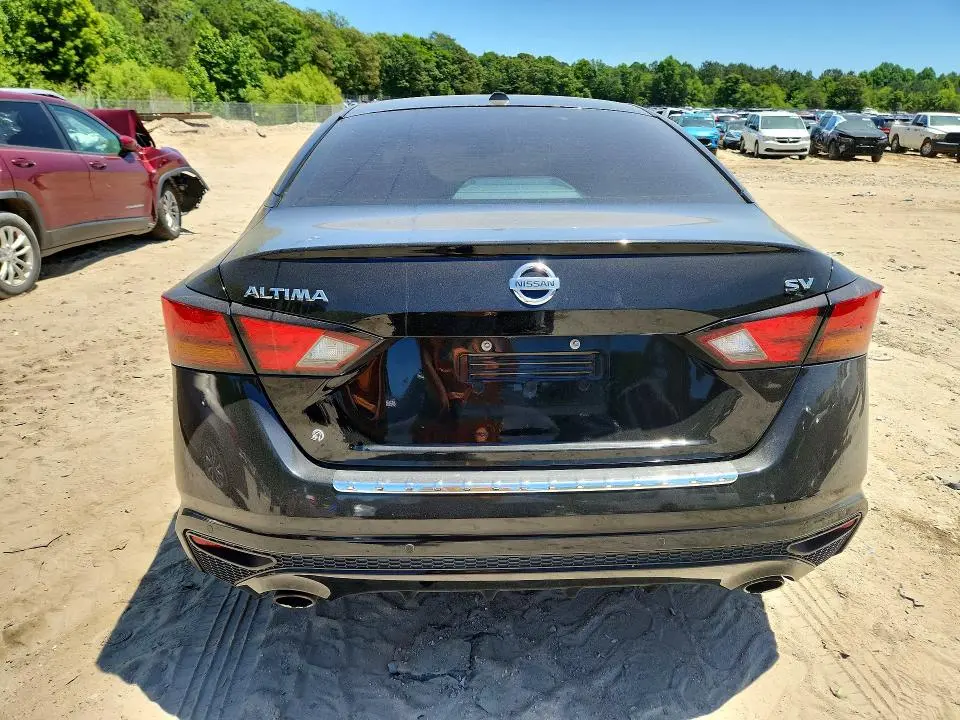 2021 NISSAN ALTIMA SV  