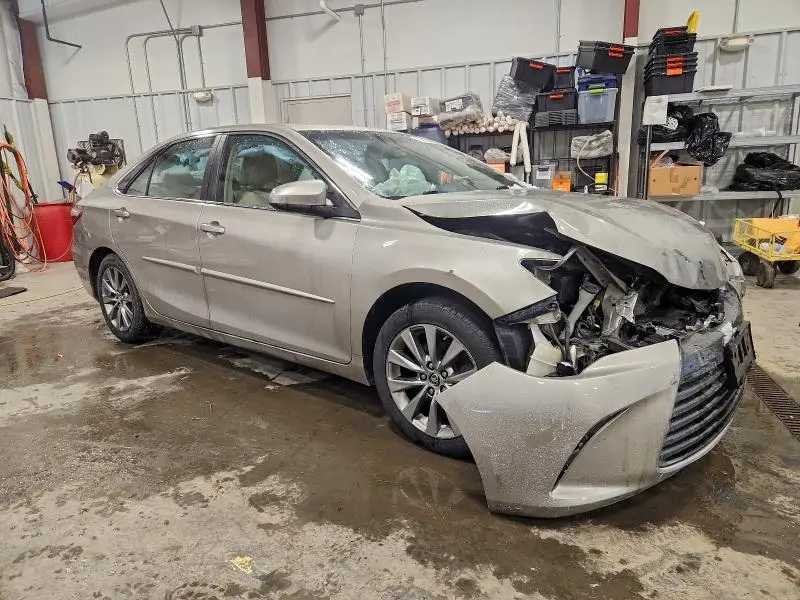 2015 TOYOTA CAMRY LE  