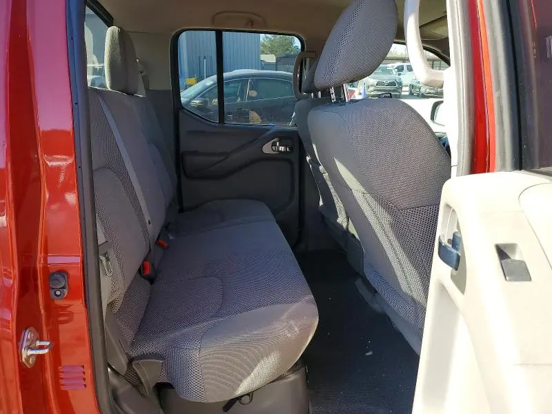 2017 NISSAN FRONTIER S  