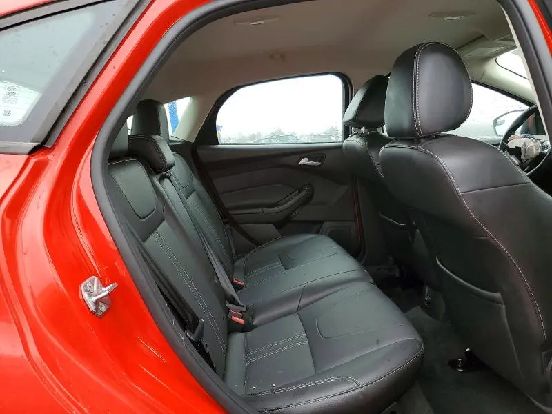 2014 FORD FOCUS SE  