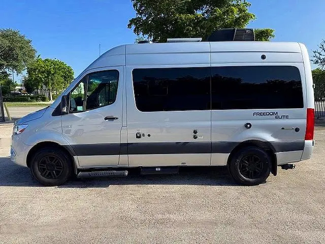 2022 MERCEDES-BENZ SPRINTER 2500  