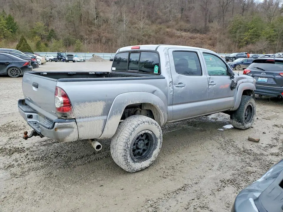 2015 TOYOTA TACOMA V6  