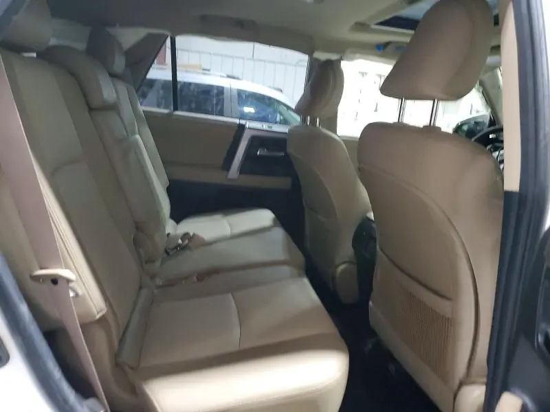 2016 TOYOTA 4RUNNER SR5/SR5 PREMIUM  