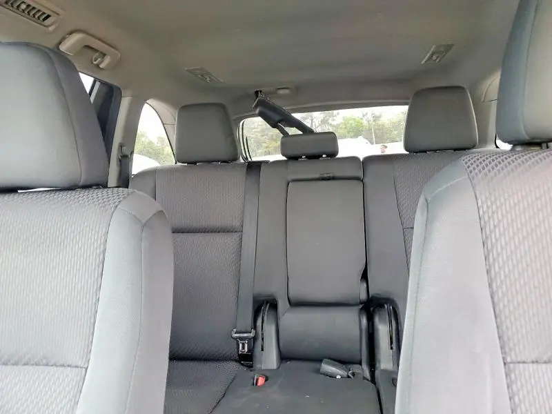 2018 TOYOTA HIGHLANDER LE  