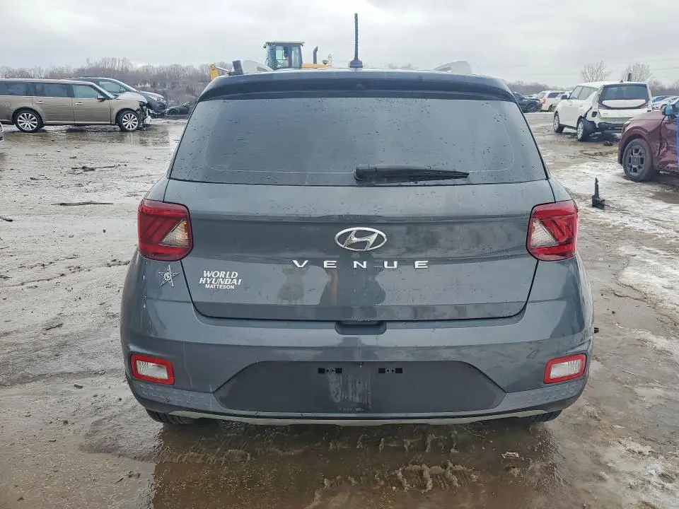 2024 HYUNDAI VENUE   