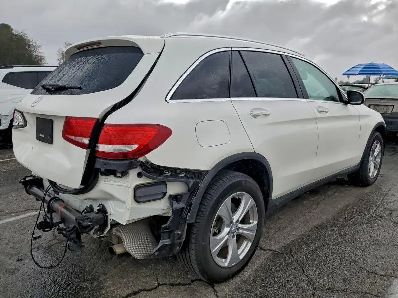 2016 MERCEDES-BENZ GLC 300  