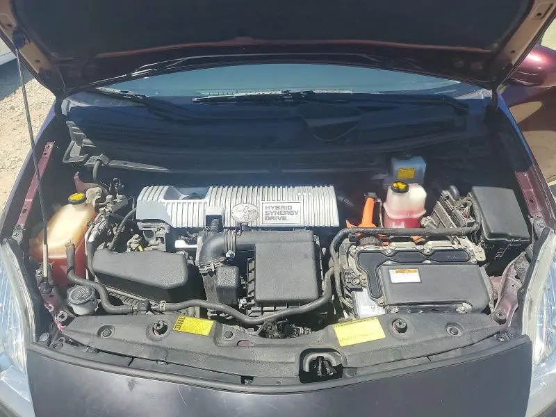 2013 TOYOTA PRIUS PERSONA SERIES SE  