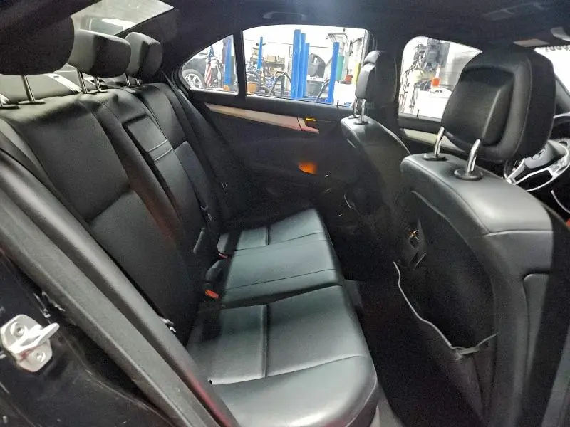 2013 MERCEDES-BENZ C 250  