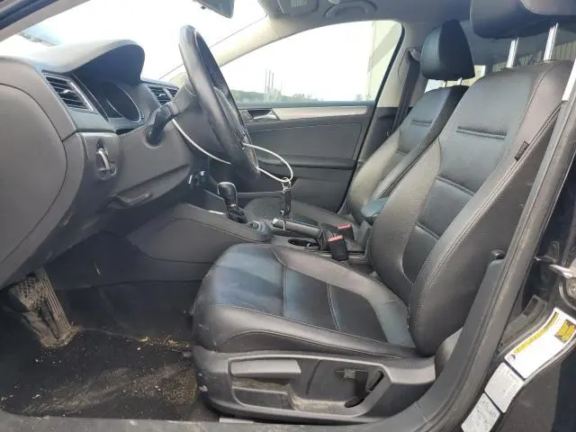 2015 VOLKSWAGEN JETTA SE  