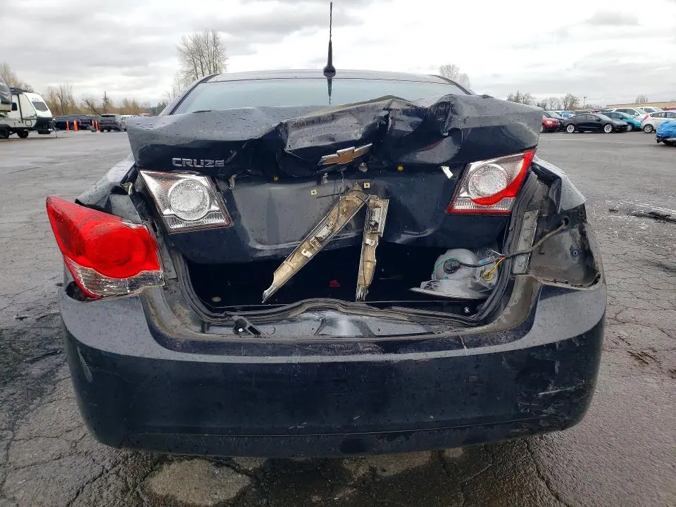 2013 CHEVROLET CRUZE LS  