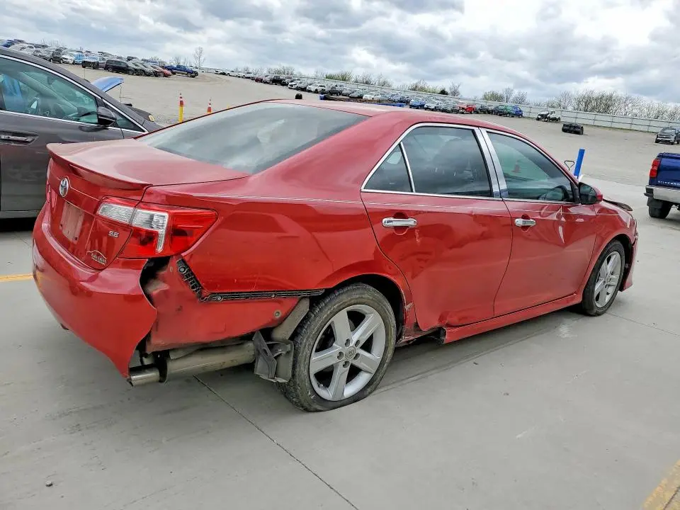 2012 TOYOTA CAMRY SE  