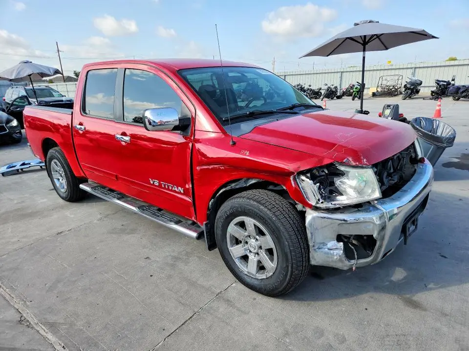 2012 NISSAN TITAN SV  