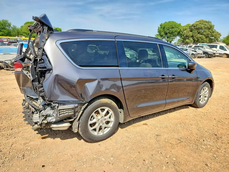 2021 CHRYSLER VOYAGER   