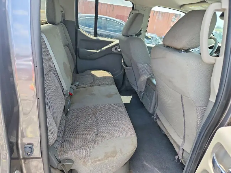 2020 NISSAN FRONTIER SV  