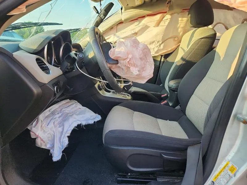 2013 CHEVROLET CRUZE LS  