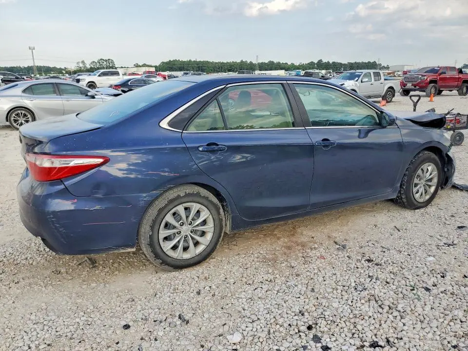 2015 TOYOTA CAMRY LE  