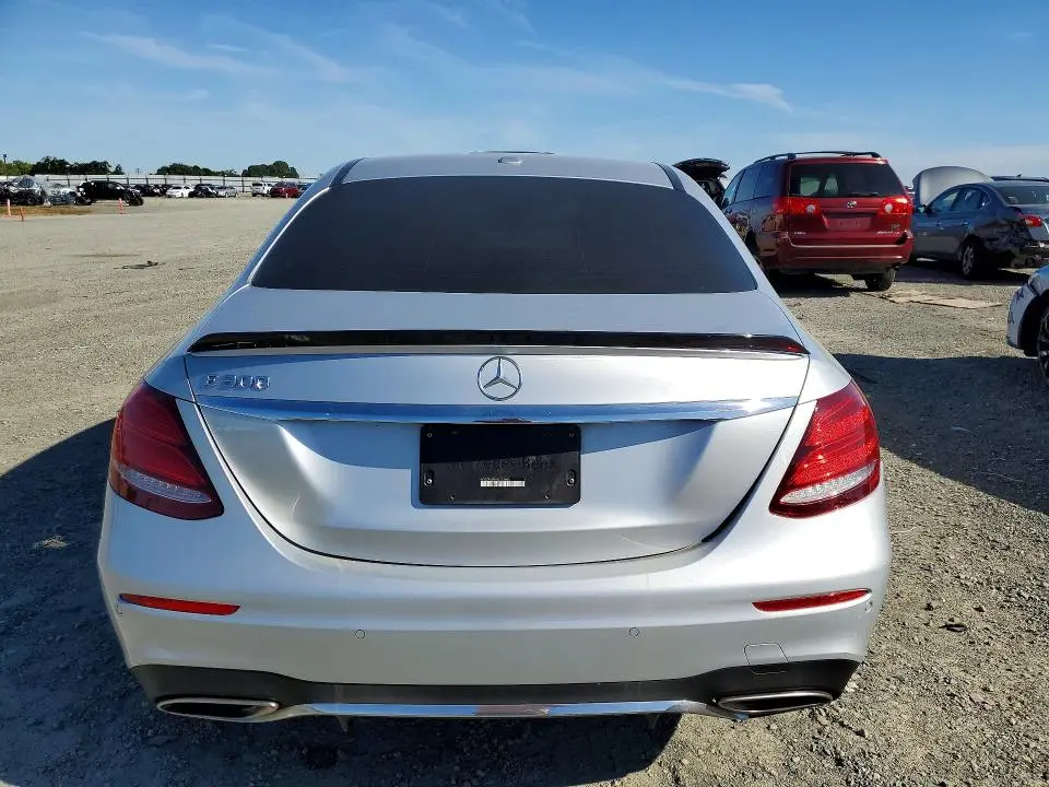 2017 MERCEDES-BENZ E 300  
