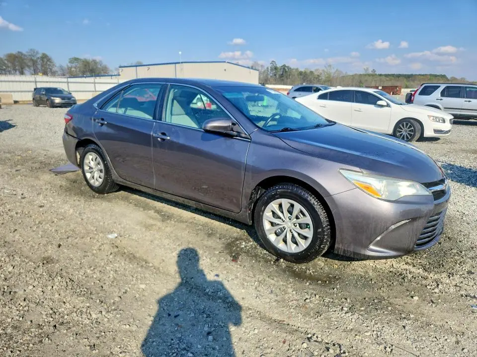 2015 TOYOTA CAMRY LE  