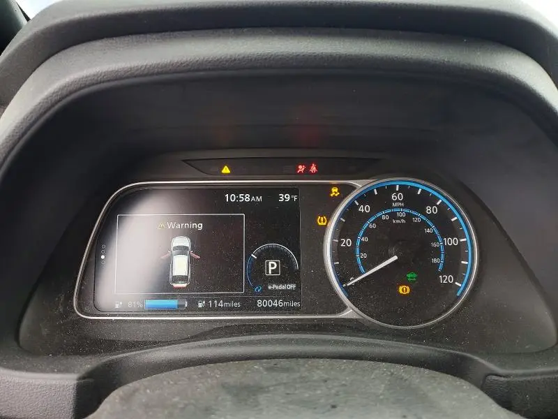 2020 NISSAN LEAF SV  