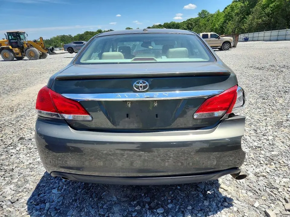 2011 TOYOTA AVALON LIMITED  