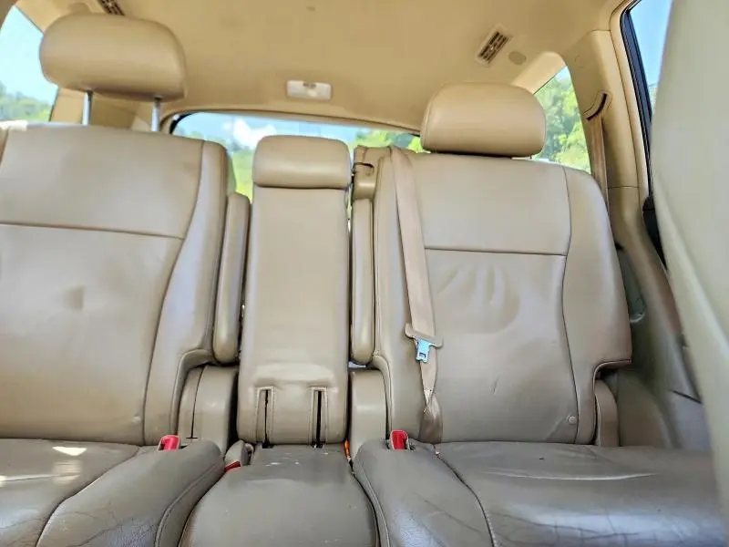 2010 TOYOTA HIGHLANDER SE  