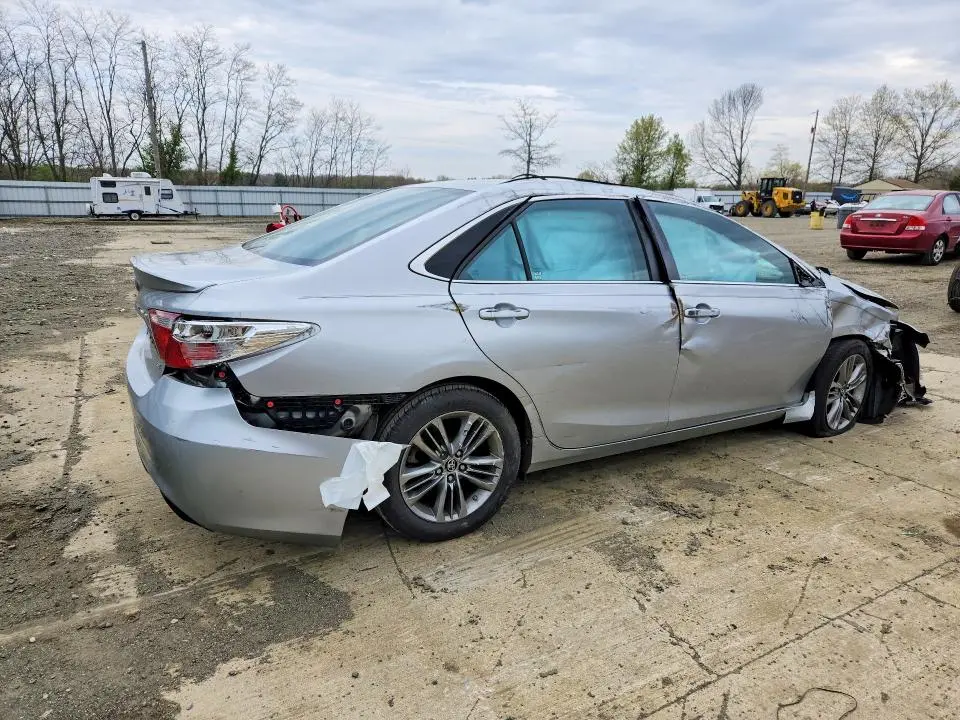 2017 TOYOTA CAMRY SE  