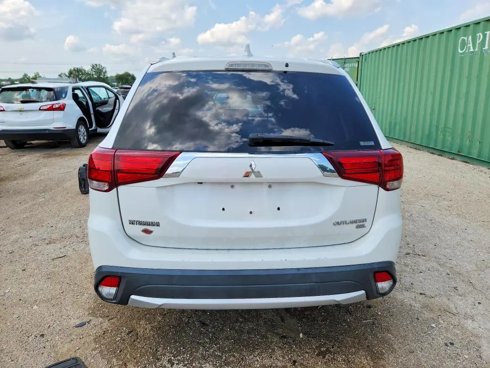 2018 MITSUBISHI OUTLANDER SE  