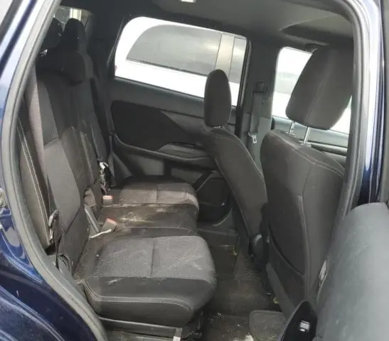 2018 MITSUBISHI OUTLANDER SE