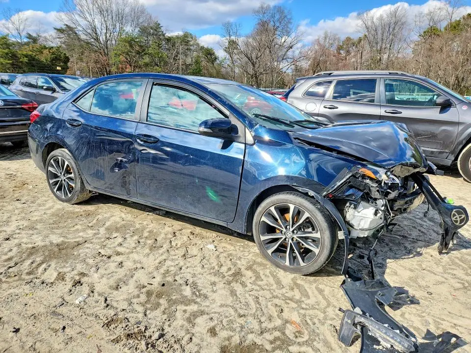 2019 TOYOTA COROLLA SE  