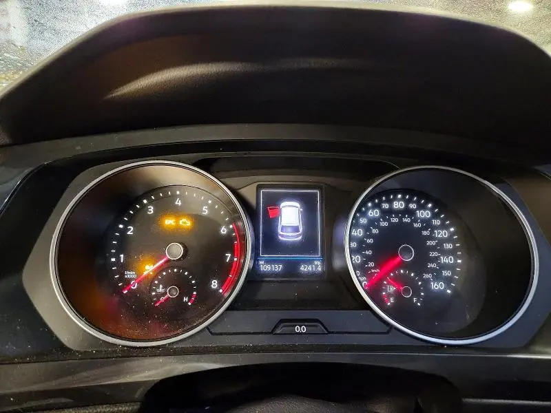 2018 VOLKSWAGEN TIGUAN SE  