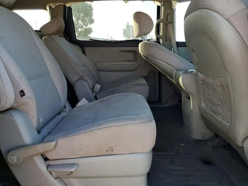 2016 KIA SEDONA LX  