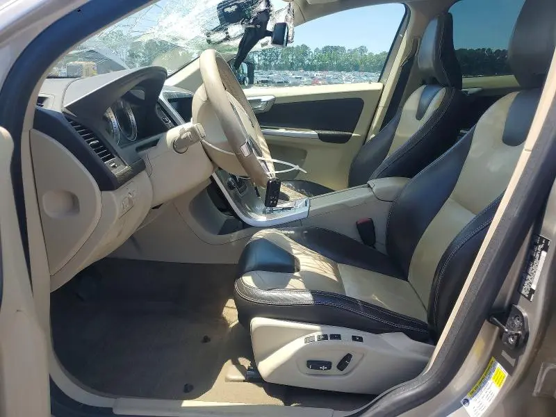 2011 VOLVO XC60 3.2  