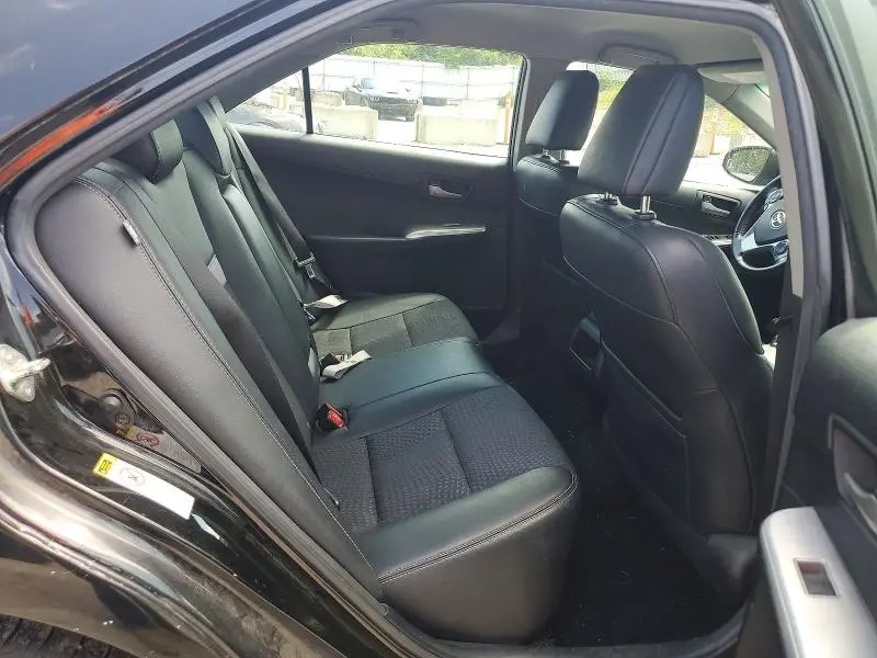 2014 TOYOTA CAMRY SE  