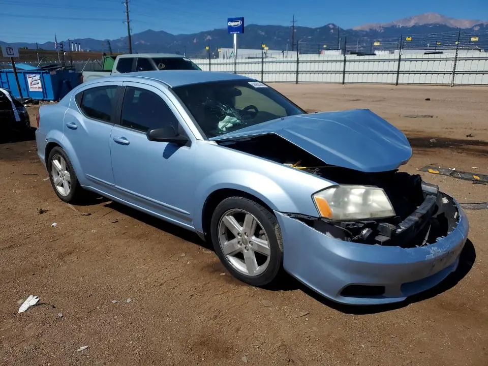 2013 DODGE AVENGER SE  