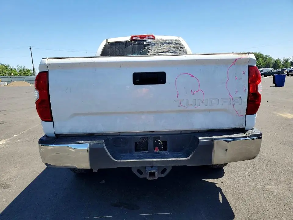 2017 TOYOTA TUNDRA SR5  