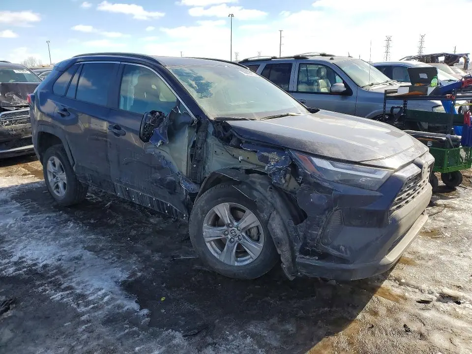 2024 TOYOTA RAV4 XLE  