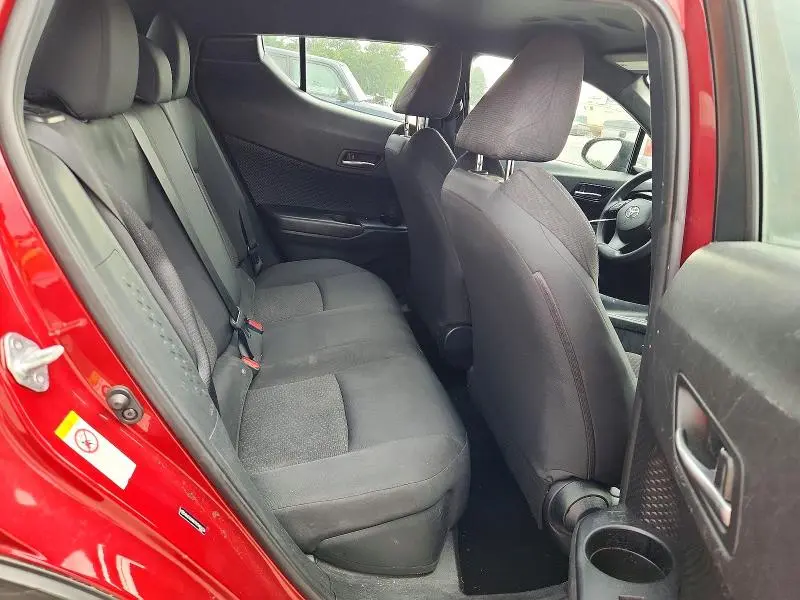 2019 TOYOTA C-HR LE  
