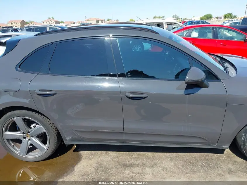 2018 PORSCHE MACAN S