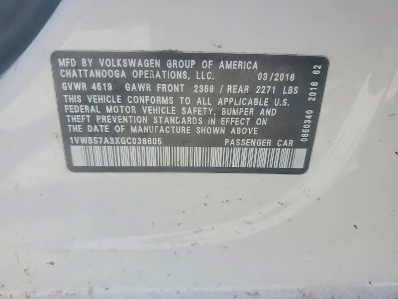 2016 VOLKSWAGEN PASSAT SE  