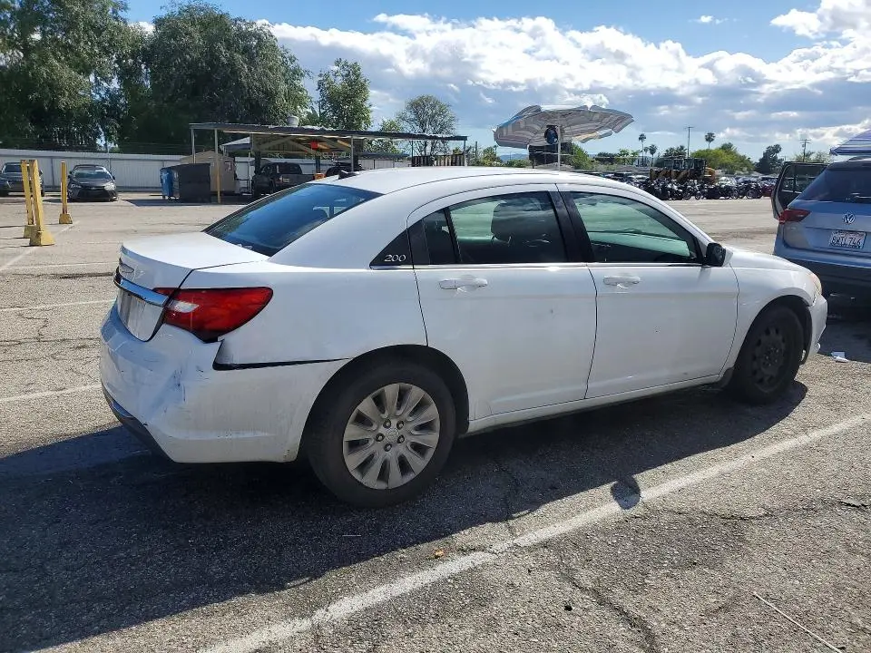 2014 CHRYSLER 200 LX  