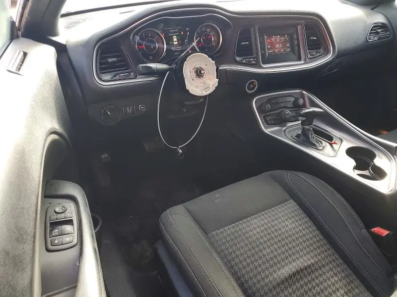 2016 DODGE CHALLENGER SXT  