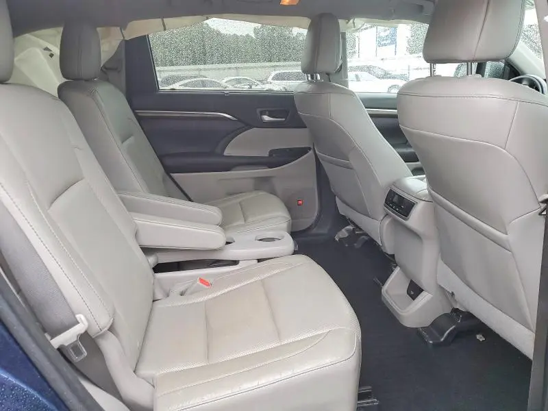 2016 TOYOTA HIGHLANDER LIMITED  